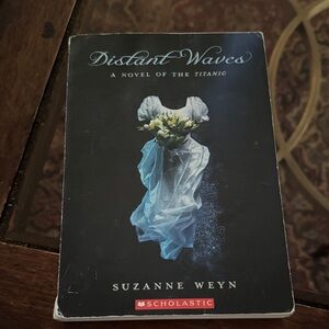 Scholastic Distant Waves Novel - Black and Blue Cover